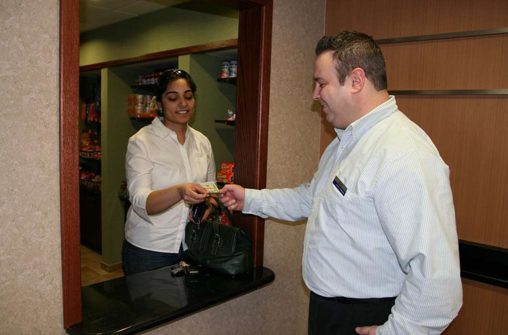 Hampton Inn & Suites Cleveland-Mentor Restaurant foto